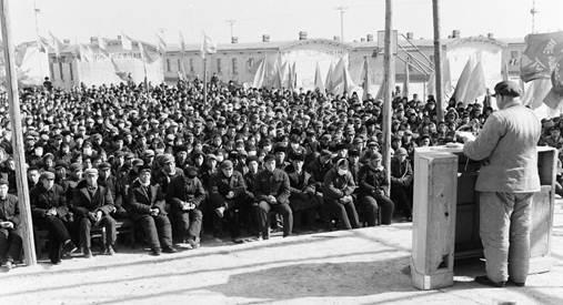 1971年首批工农兵学员开学